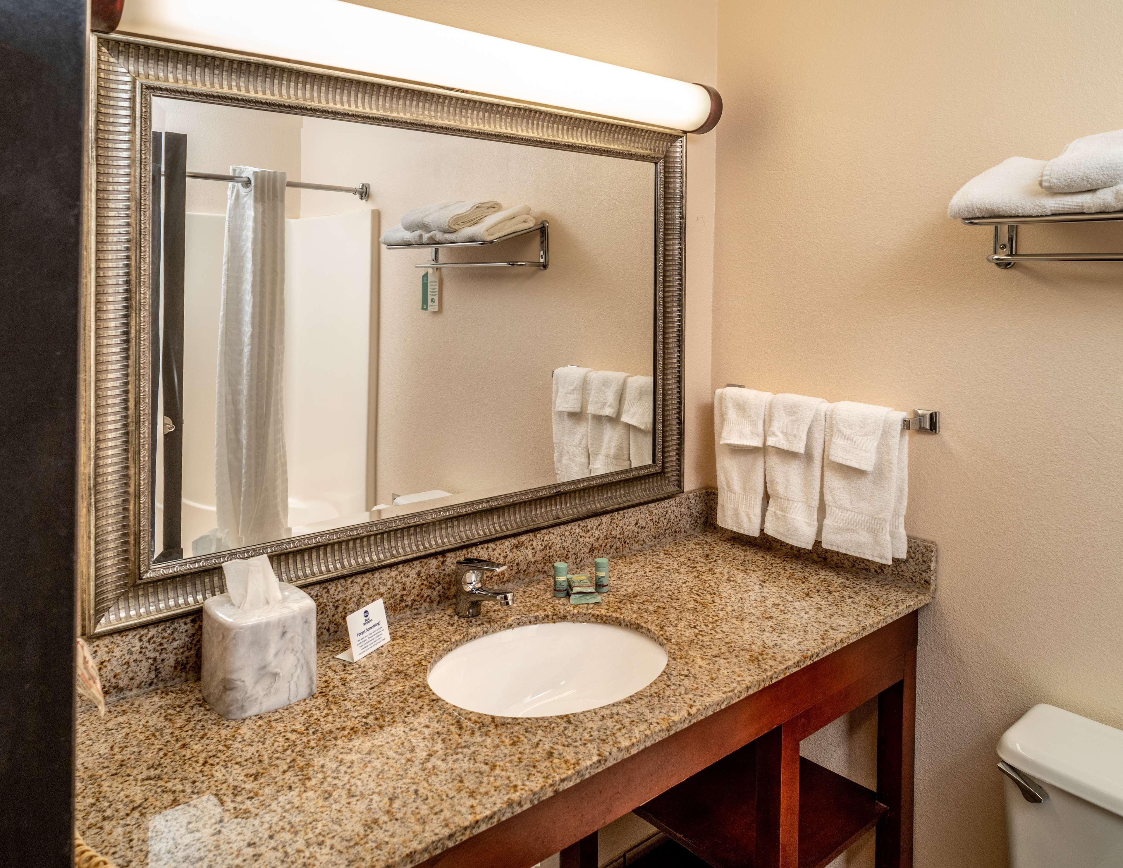 Rodeway Inn Barboursville Esterno foto