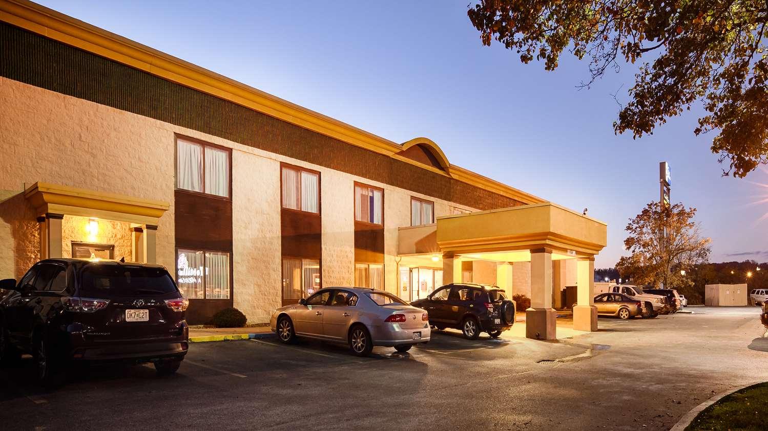 Rodeway Inn Barboursville Esterno foto
