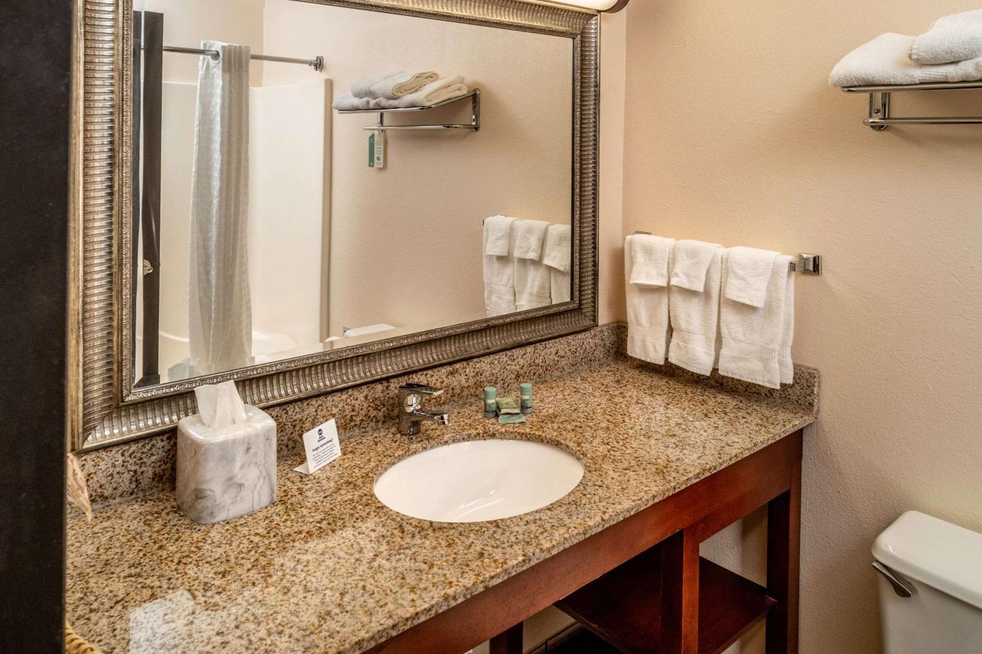 Rodeway Inn Barboursville Esterno foto