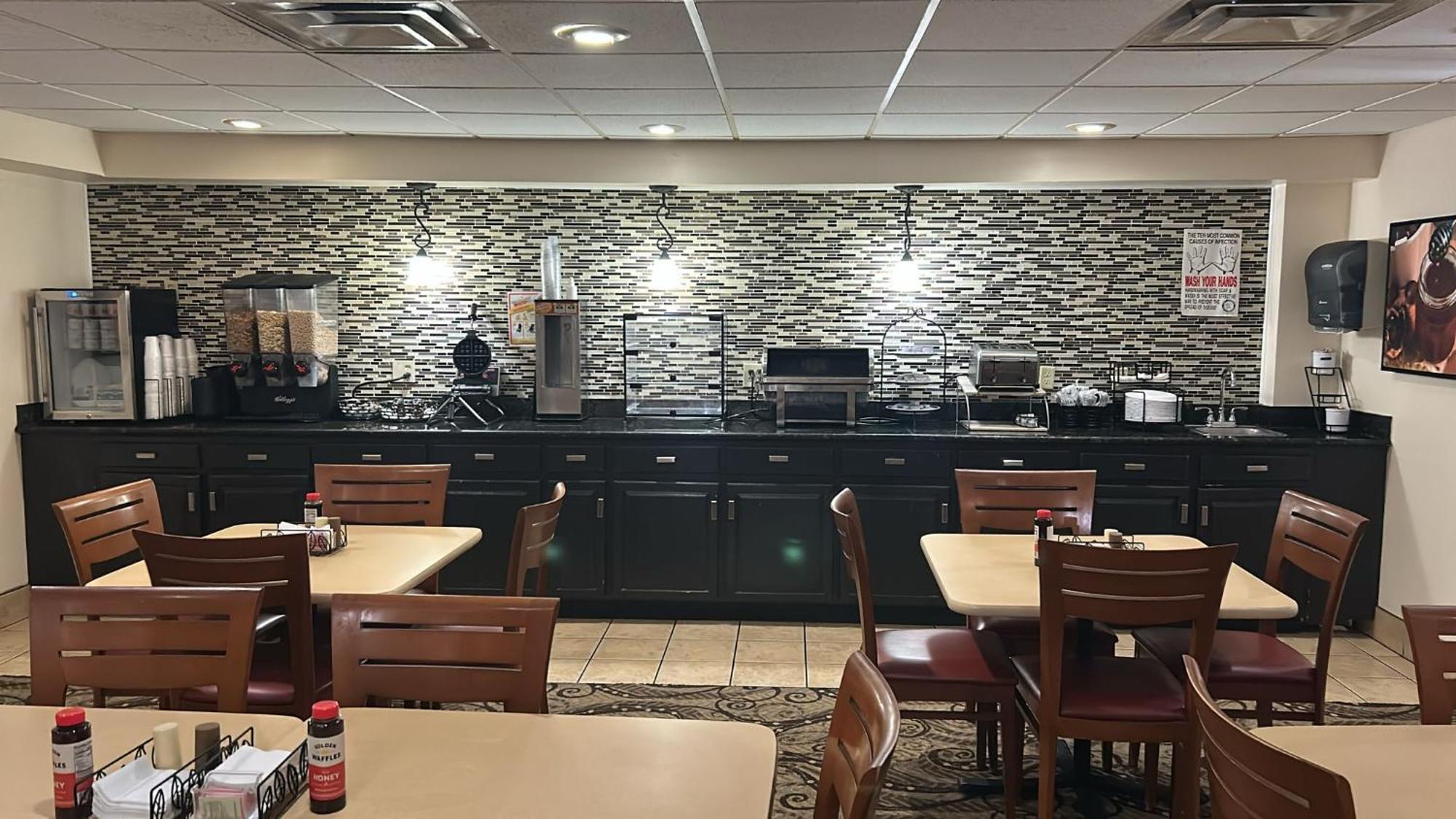 Rodeway Inn Barboursville Esterno foto