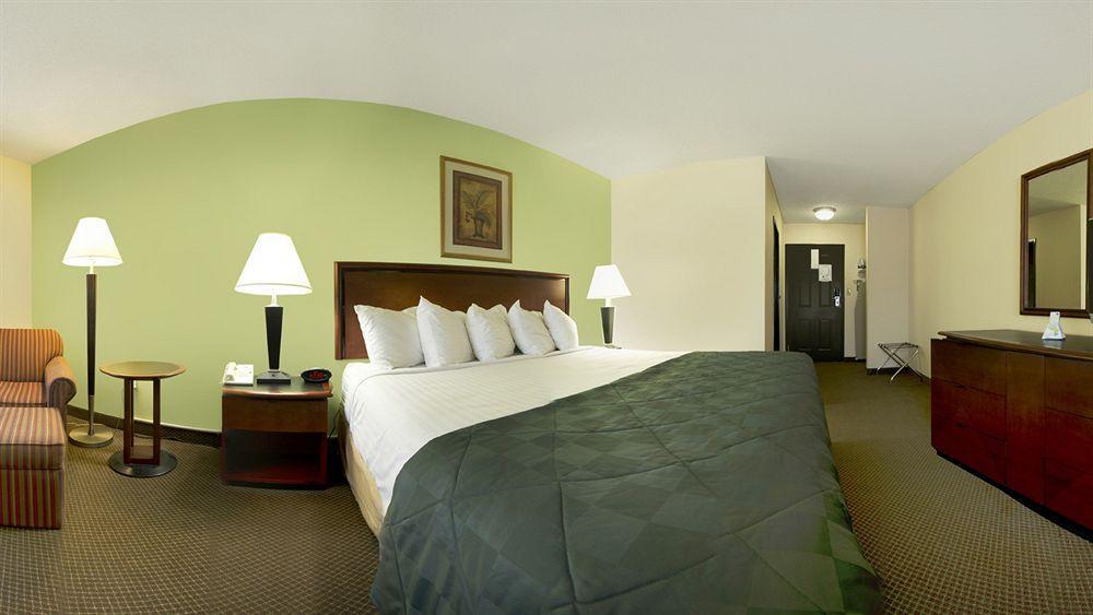 Rodeway Inn Barboursville Esterno foto